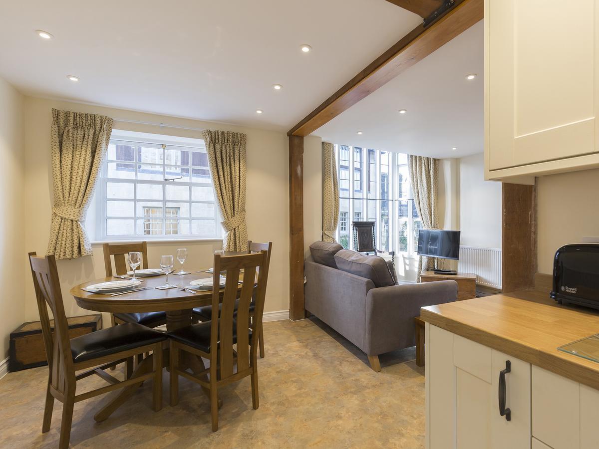 Charles I Apartment Winchcombe Exterior photo